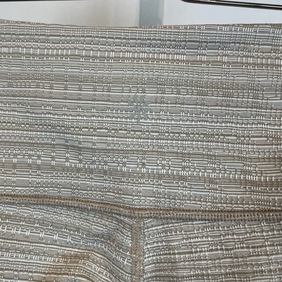Athleta XS High Rise Jacquard Chaturanga 7/8 Tight Leggings Quail Beige - Picture 4 of 8